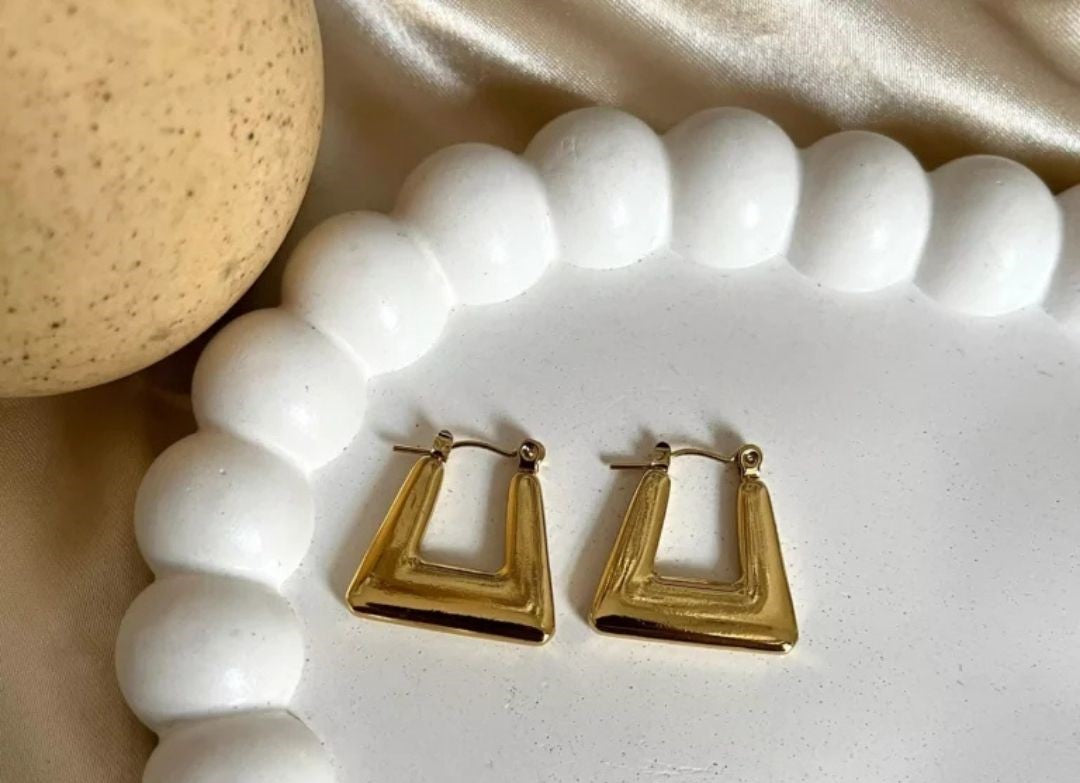 Aura Luxe Golden Hoops