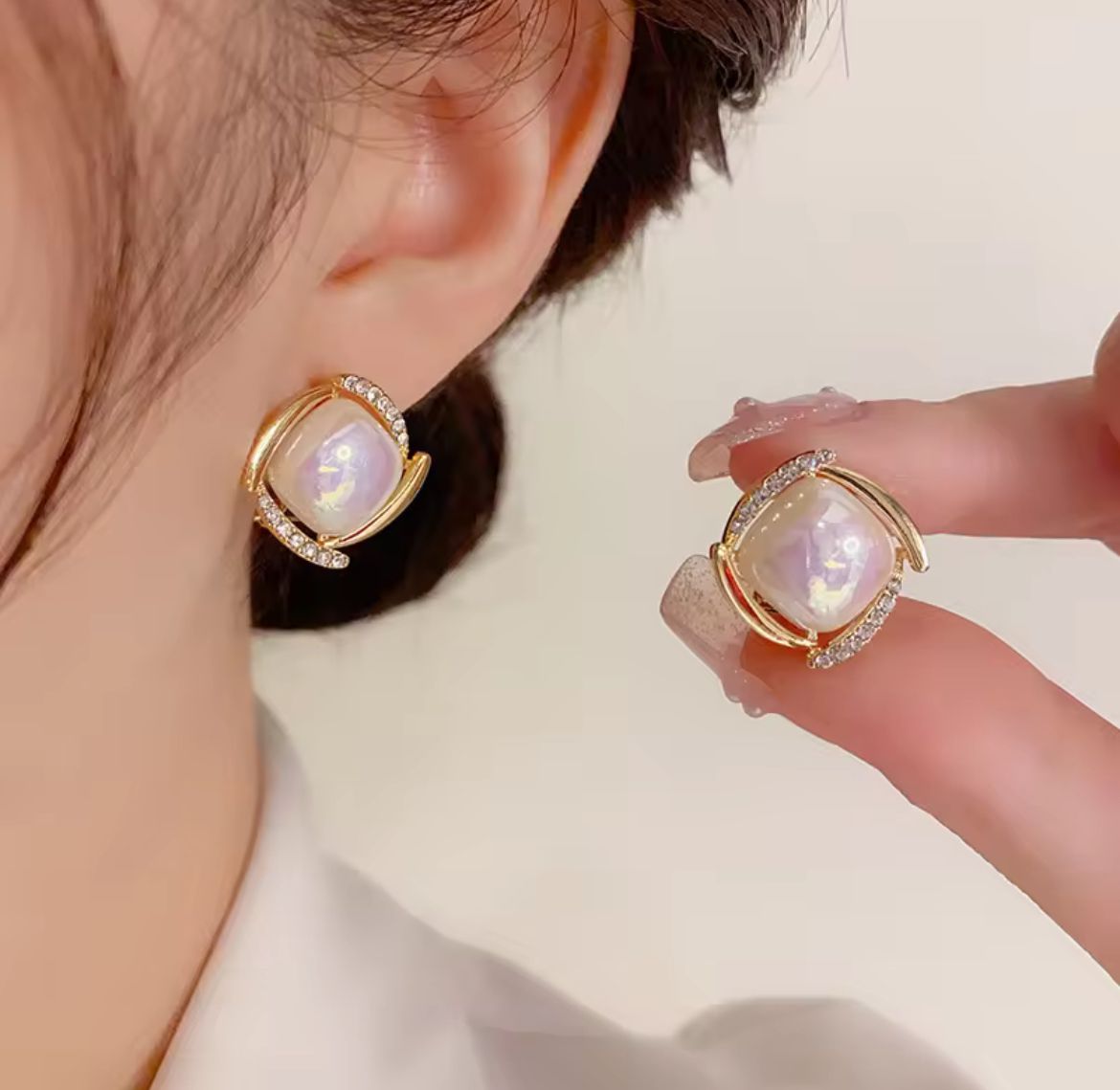 Aurora Cushion Pearl Studs